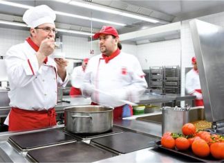 Mense scolastiche, pubblicato il bando per esternalizzarle a Como
